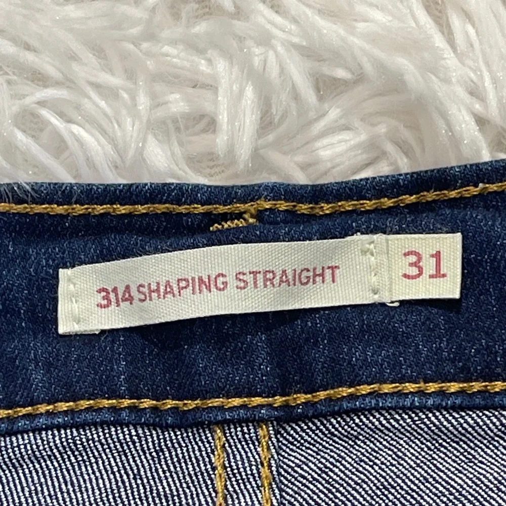 LEVIS 314 WOMENS SIZE 31/32 Dark Blue Straight Leg Jeans denim